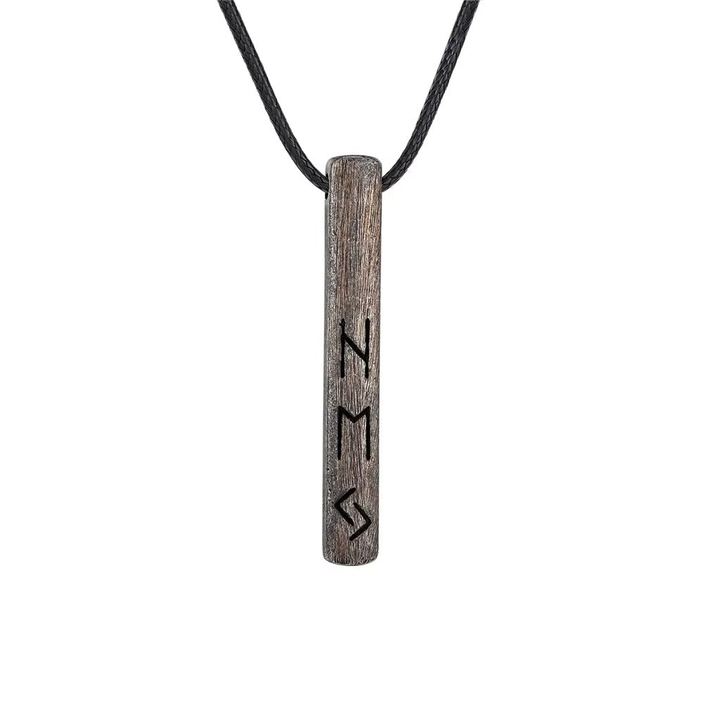 Collar con Runa Vikinga de Nacimiento